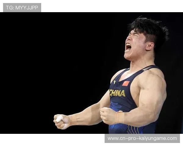 举重奇迹！中国小将连续三破世界纪录